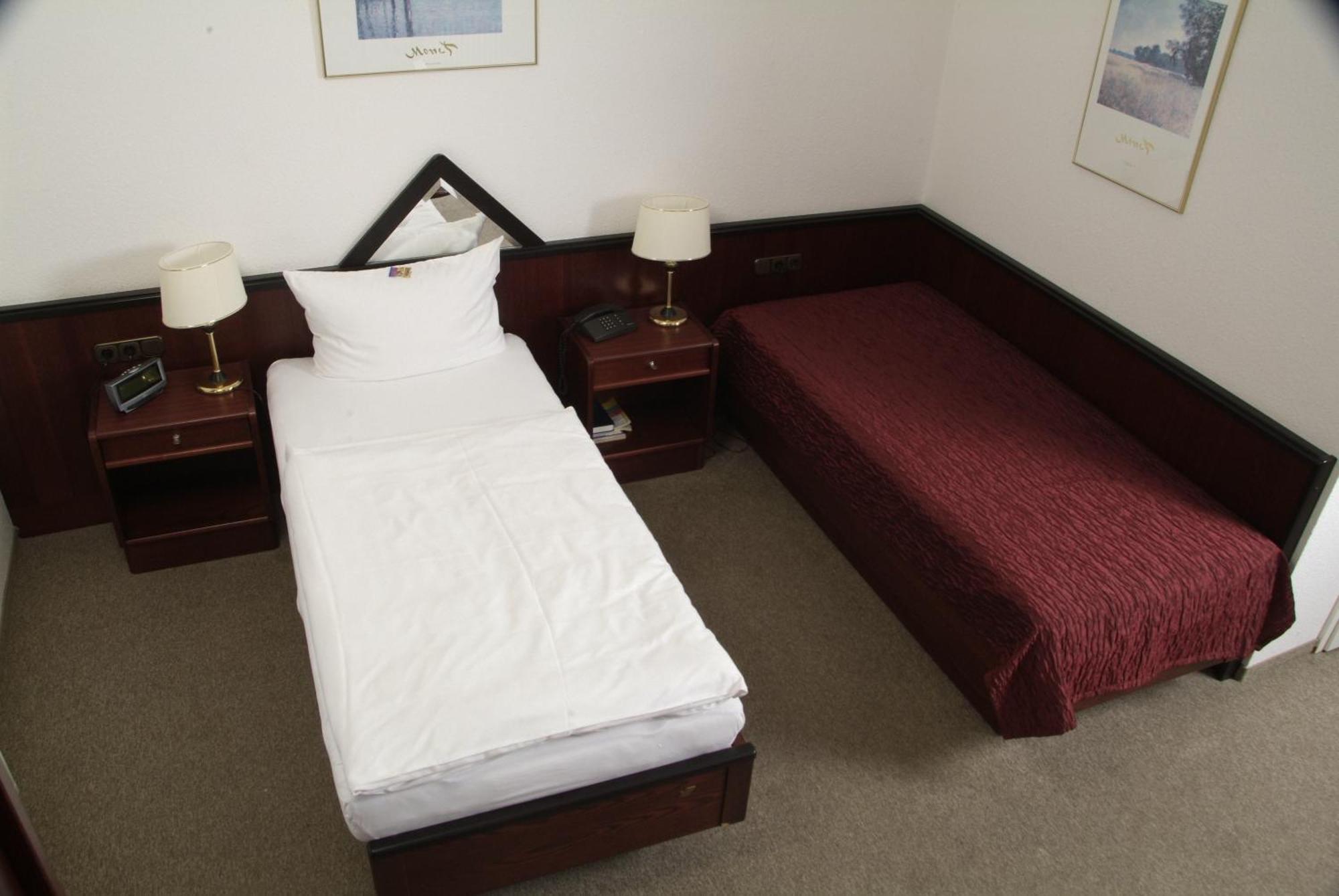 Am Rossplan Hotell Altenburg Rum bild